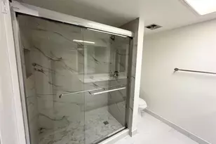 6005 Del Lago Cir, Sunrise, FL 33313 - Photo 7