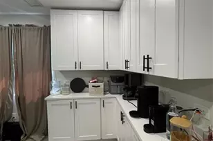 8948 SW 53rd St, Cooper City, FL 33328 - Photo 9
