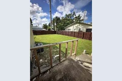 2312  Cleveland St, Unit #2312, Hollywood, FL 33020 - Photo 11