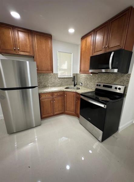 2312 Cleveland St #2312 main architectural view