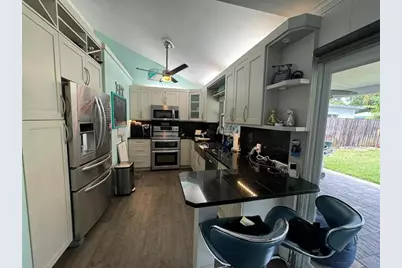 1509 NE 35th St, Oakland Park, FL 33334 - Photo 5