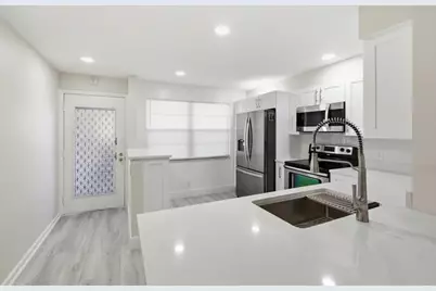 2901  Victoria Cir, Unit #B-2, Coconut Creek, FL 33066 - Photo 11