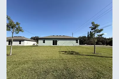 8715  98th Ct, Vero Beach, FL 32967 - Photo 3