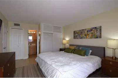 400  Golden Isles Dr, Unit #65, Hallandale Beach, FL 33009 - Photo 15