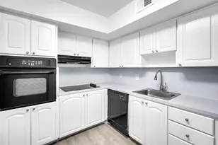 100 Kings Point Unit, Sunny Isles Beach, FL 33160 - Photo 5