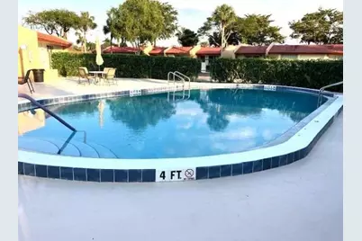 317  Lake Evelyn Dr, West Palm Beach, FL 33411 - Photo 9