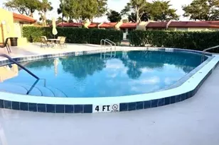 317 Lake Evelyn Dr, West Palm Beach, FL 33411 - Photo 9