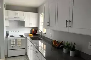 317 Lake Evelyn Dr, West Palm Beach, FL 33411 - Photo 3