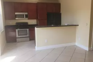 484 NW 43rd St, Oakland Park, FL 33309 - Photo 3