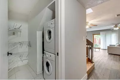 2530 NE 9th St, Unit #1, Fort Lauderdale, FL 33304 - Photo 13