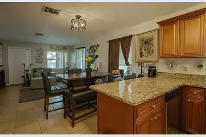 1403 SW 27th Ct, Fort Lauderdale, FL 33315 - Photo 11