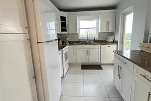 1200 Hibiscus Ave, Pompano Beach, FL 33062 - Photo 5