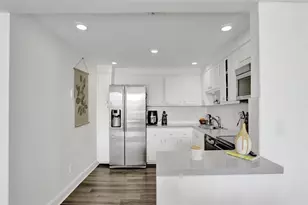 13499 Biscayne Blvd, North Miami, FL 33181 - Photo 9