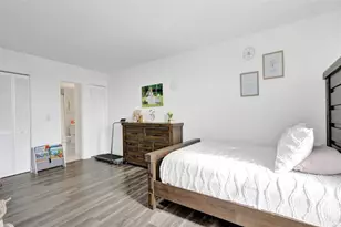 13499 Biscayne Blvd, North Miami, FL 33181 - Photo 25