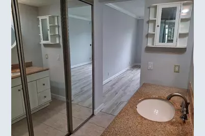 105  Lake Emerald Dr, Unit #405, Oakland Park, FL 33309 - Photo 15