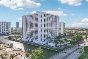 600 Three Islands Boulevard, Hallandale Beach, FL 33009 - Photo 39