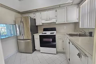 3051 Sunrise Lakes Dr Unit, Fort Lauderdale, FL 33322 - Photo 3