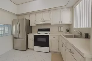 3051 Sunrise Lakes Dr Unit, Fort Lauderdale, FL 33322 - Photo 5