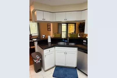 2730  Anzio Ct, Unit #305, Palm Beach Gardens, FL 33410 - Photo 9