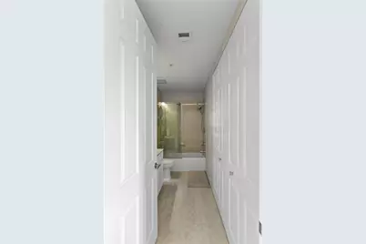 3500  Oaks Clubhouse Dr, Unit #505, Pompano Beach, FL 33069 - Photo 25