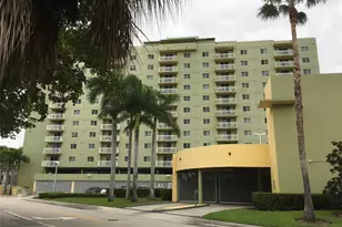 816 NW 11th St, Miami, FL 33136 - Photo 13