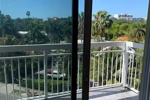 816 NW 11th St, Miami, FL 33136 - Photo 3