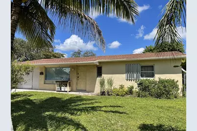 671 NW 38th St, Deerfield Beach, FL 33064 - Photo 1