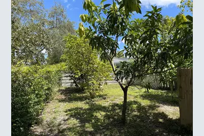 671 NW 38th St, Deerfield Beach, FL 33064 - Photo 41