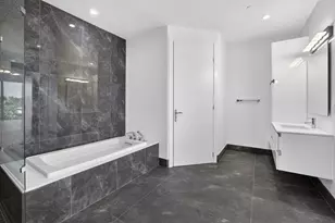 30 Isle of Venice Dr, Fort Lauderdale, FL 33301 - Photo 47