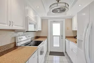 505 N Riverside Dr, Pompano Beach, FL 33062 - Photo 9