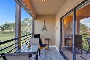 10467 Sunrise Lakes Blvd, Sunrise, FL 33322 - Photo 11