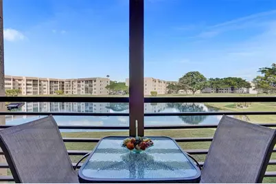 10467  Sunrise Lakes Blvd, Unit #210, Sunrise, FL 33322 - Photo 1