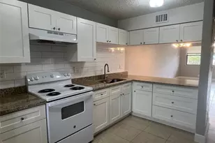 179 SE 3rd St, Deerfield Beach, FL 33441 - Photo 17