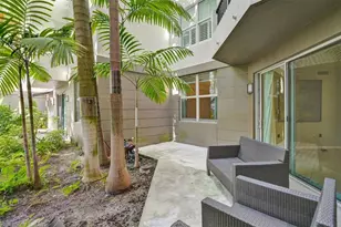 2421 NE 65th St, Fort Lauderdale, FL 33308 - Photo 3