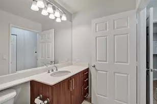 2421 NE 65th St, Fort Lauderdale, FL 33308 - Photo 27