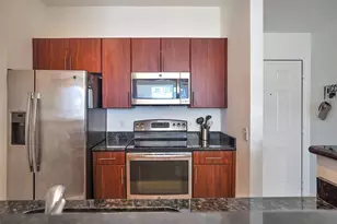 2421 NE 65th St, Fort Lauderdale, FL 33308 - Photo 9