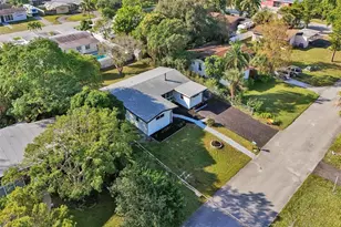 3024 SW 10th St, Fort Lauderdale, FL 33312 - Photo 3