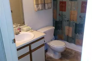 833 Riverside Dr, Coral Springs, FL 33071 - Photo 9