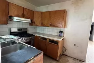 18530 NW 42nd Ave, Miami Gardens, FL 33055 - Photo 5