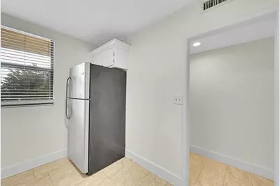 8415  Forest Hills Dr, Unit #305, Coral Springs, FL 33065 - Photo 7