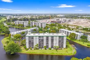 2232 N Cypress Bend Dr, Pompano Beach, FL 33069 - Photo 3