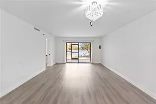 2232 N Cypress Bend Dr, Pompano Beach, FL 33069 - Photo 15