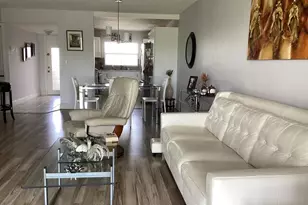 9481 Sunrise Lakes Blvd, Sunrise, FL 33322 - Photo 7