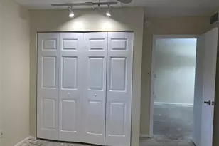 9460 Poinciana Pl, Davie, FL 33324 - Photo 7