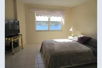 1200  Hibiscus Ave, Unit #801, Pompano Beach, FL 33062 - Photo 9