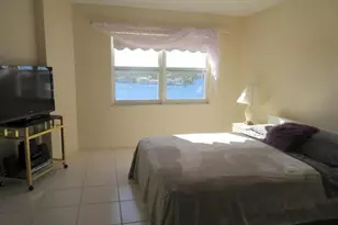 1200 Hibiscus Ave, Pompano Beach, FL 33062 - Photo 9