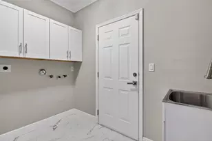 9115 Dupont Pl, Wellington, FL 33414 - Photo 13