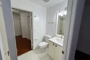 4266 Vineyard Cir, Weston, FL 33332 - Photo 9