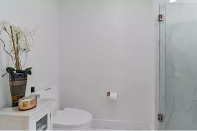 9755 NW 52nd St, Unit #112, Doral, FL 33178 - Photo 9