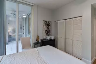 9755 NW 52nd St, Doral, FL 33178 - Photo 17